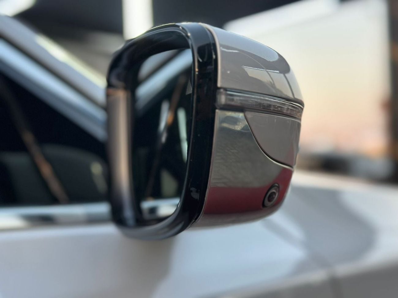 بي أم دبليو 750Li xDrive 4.4L (523 HP)