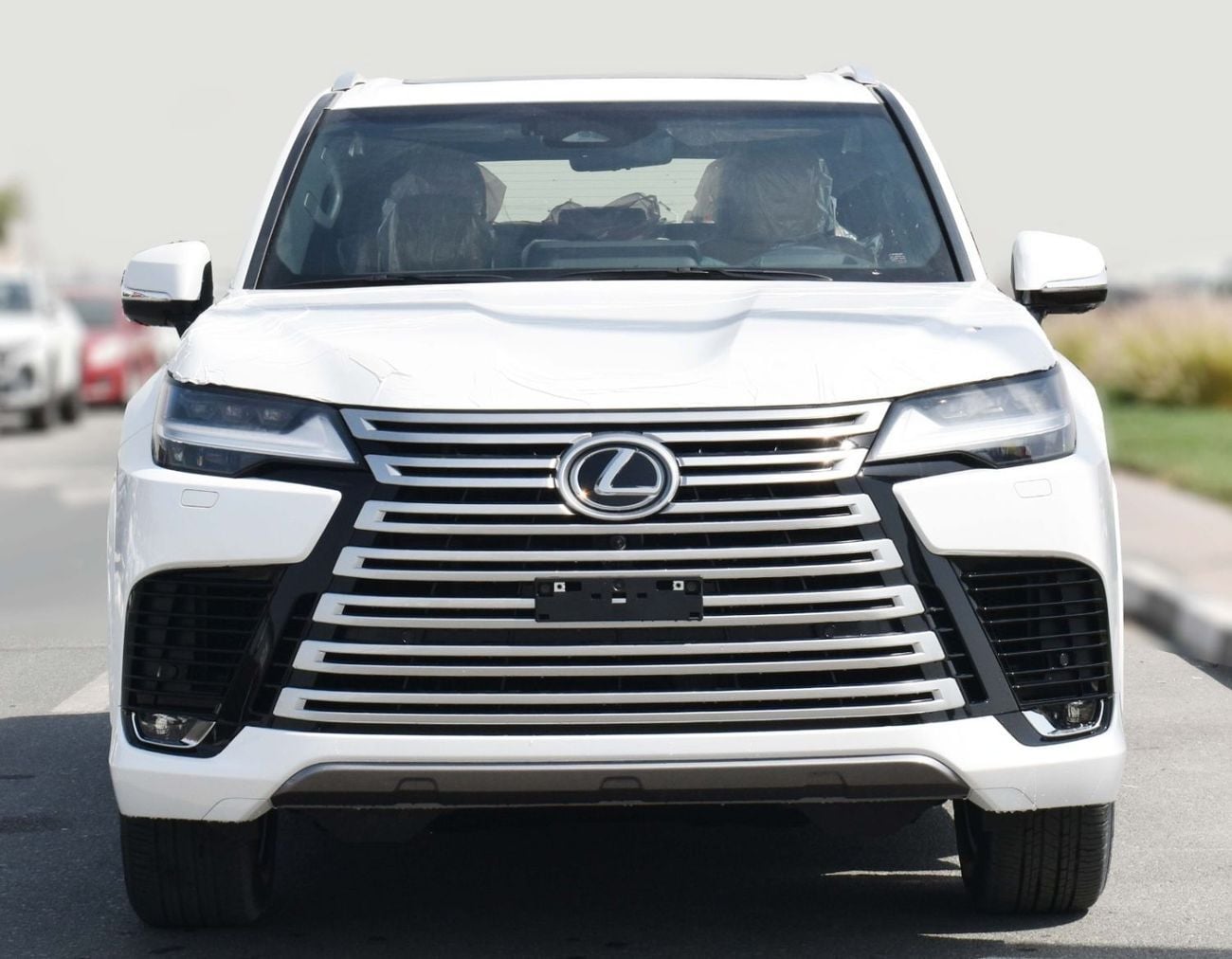 لكزس LX 700h SIGNATURE