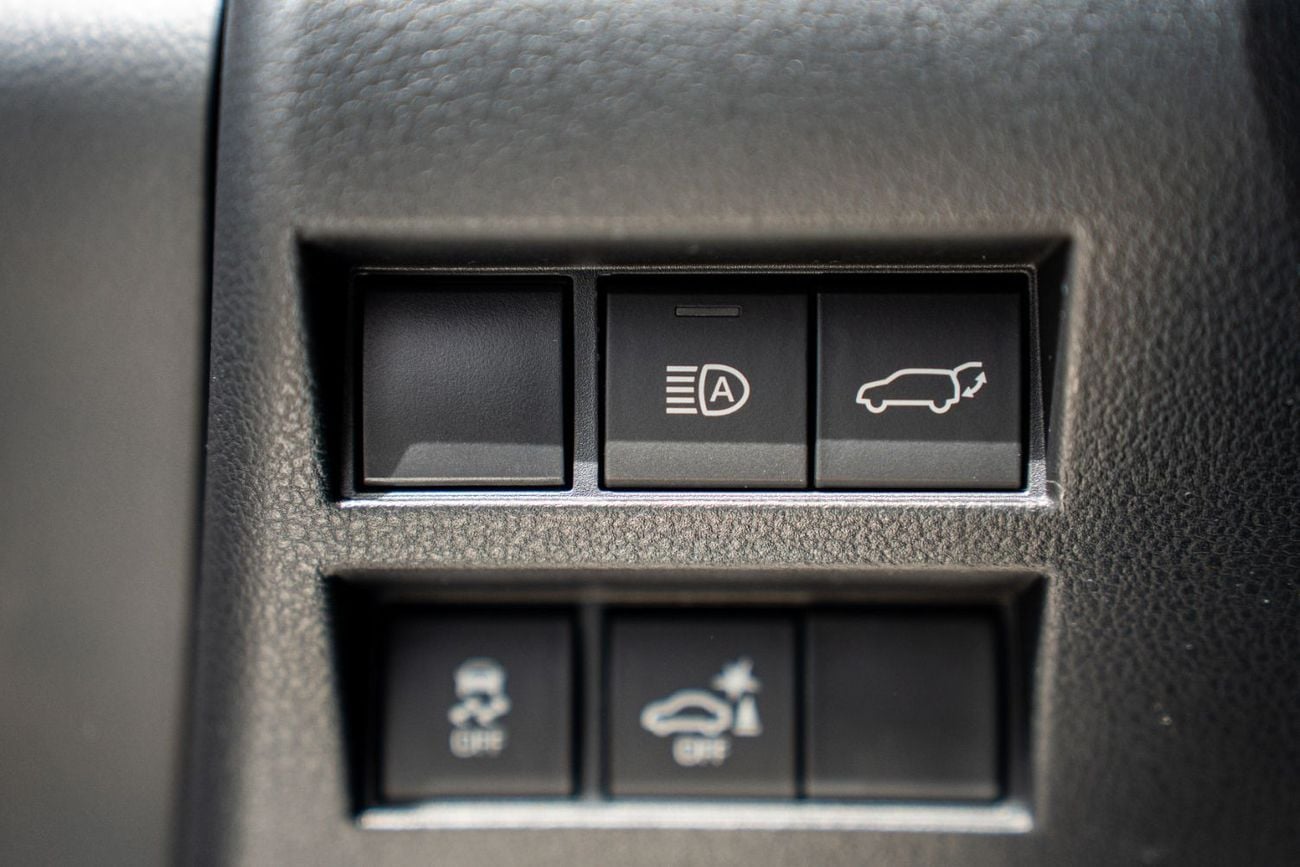 تويوتا لاند كروزر 2026 Toyota Land Cruiser GXR (4.0L V6)