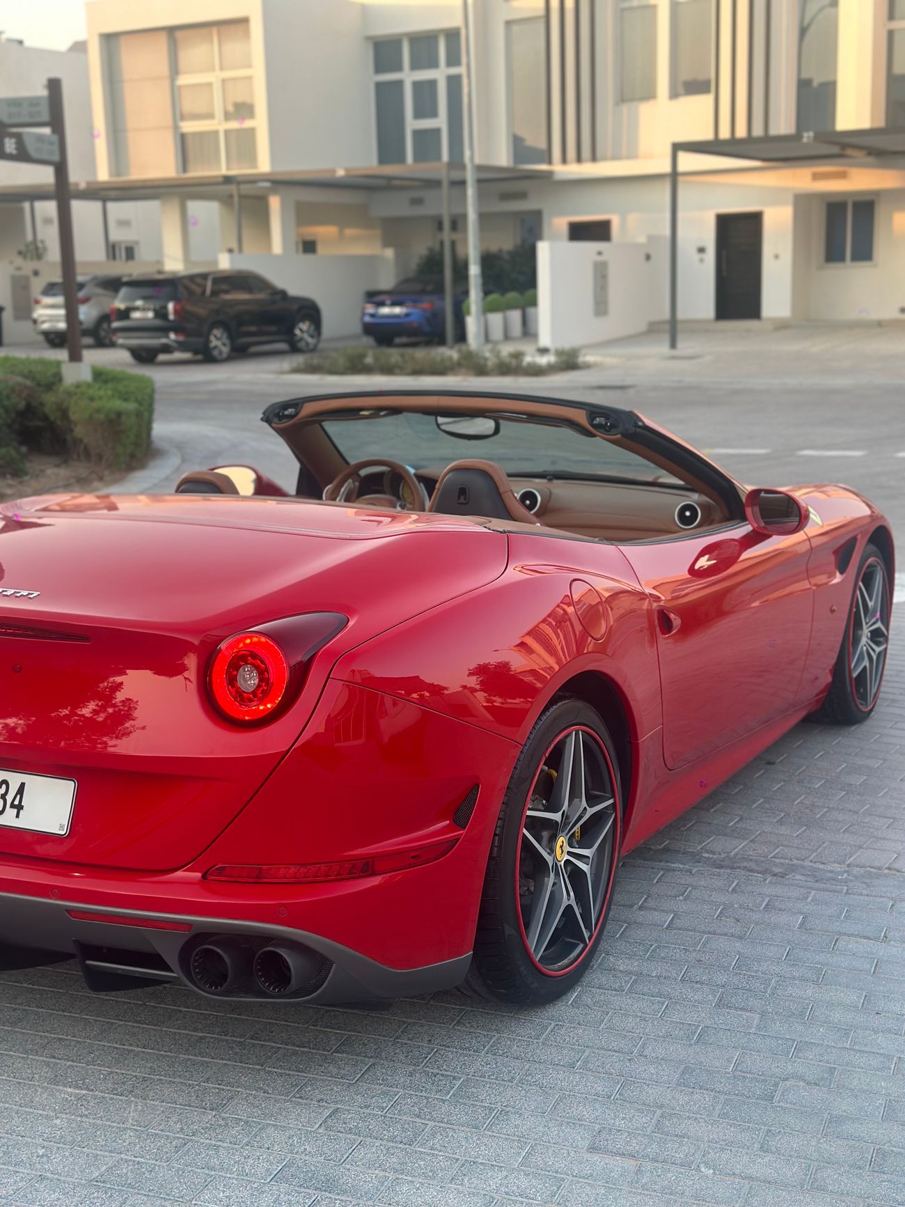 Ferrari California T show room level -zero Accedent- under warranty-