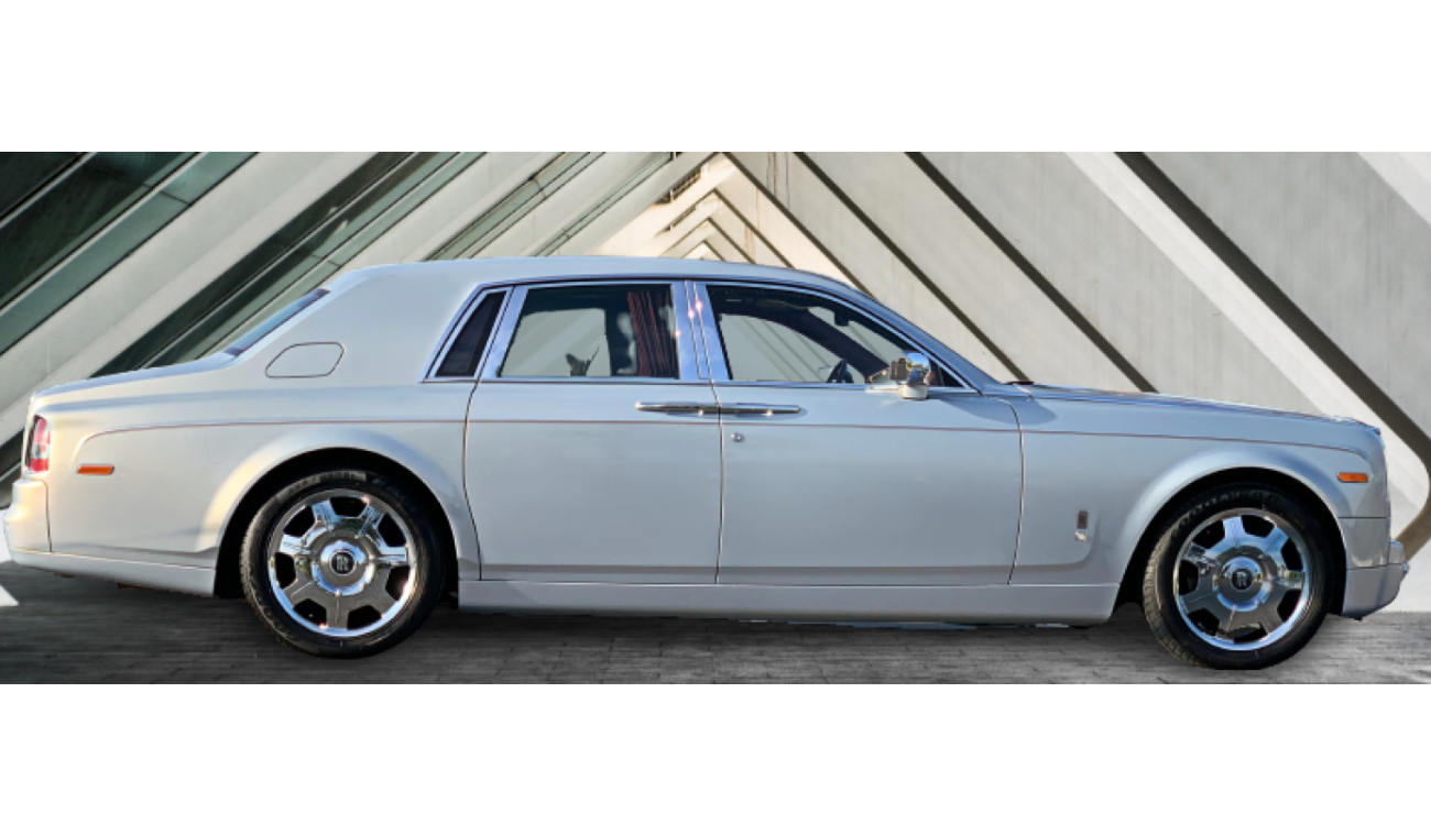 Rolls-Royce Phantom FULL OPTION - PRISTINE CONDITION - VERY LOW KILOMETERS DRIVEN - 100% ACCIDENT FREE