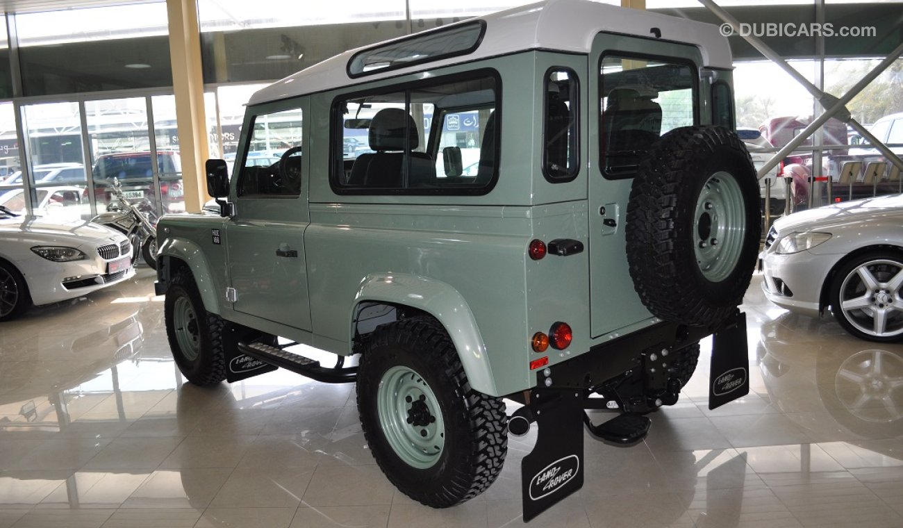 Land Rover Defender