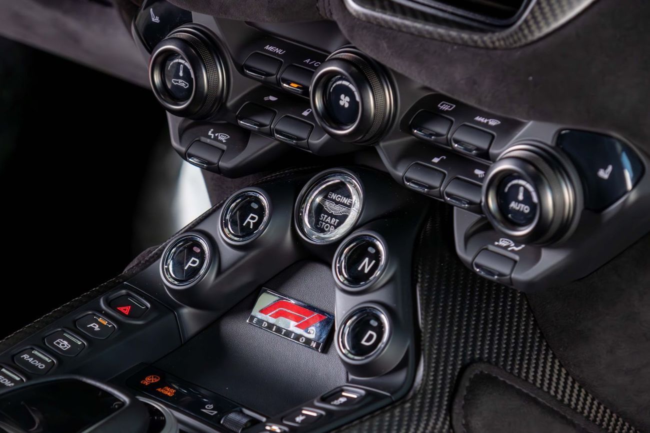 أستون مارتن فانتيج F1 Edition 4.0L