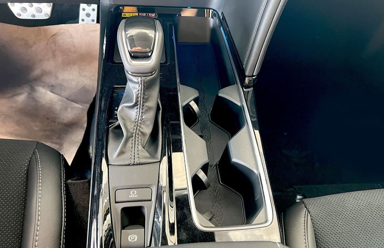 Toyota Camry Sport 2025 Hybrid 2.0L - Price for export