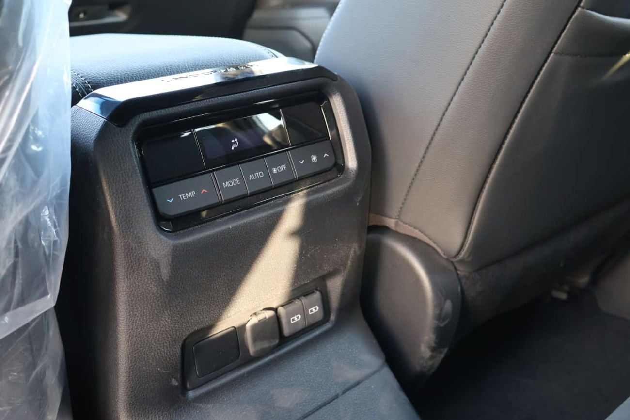تويوتا برادو VXR 2026 Toyota Prado LC250 2.4L petrol All Rounder MID