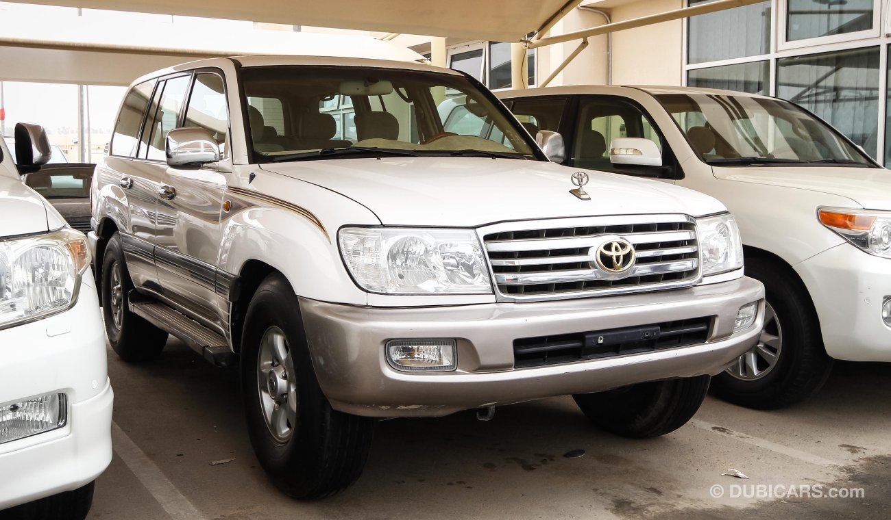 Toyota Land Cruiser GXR V6