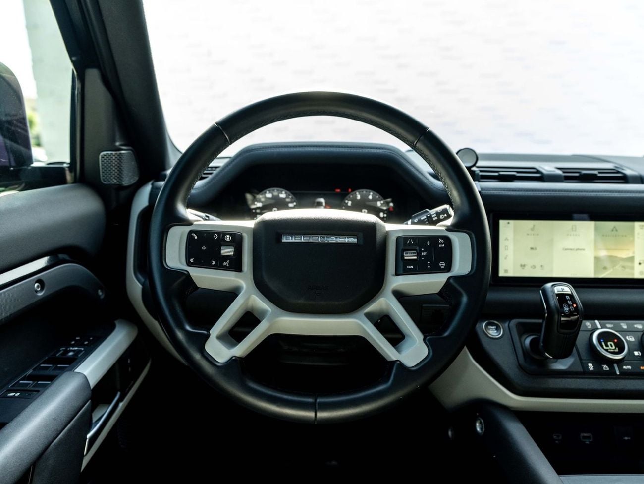 Land Rover Defender 110