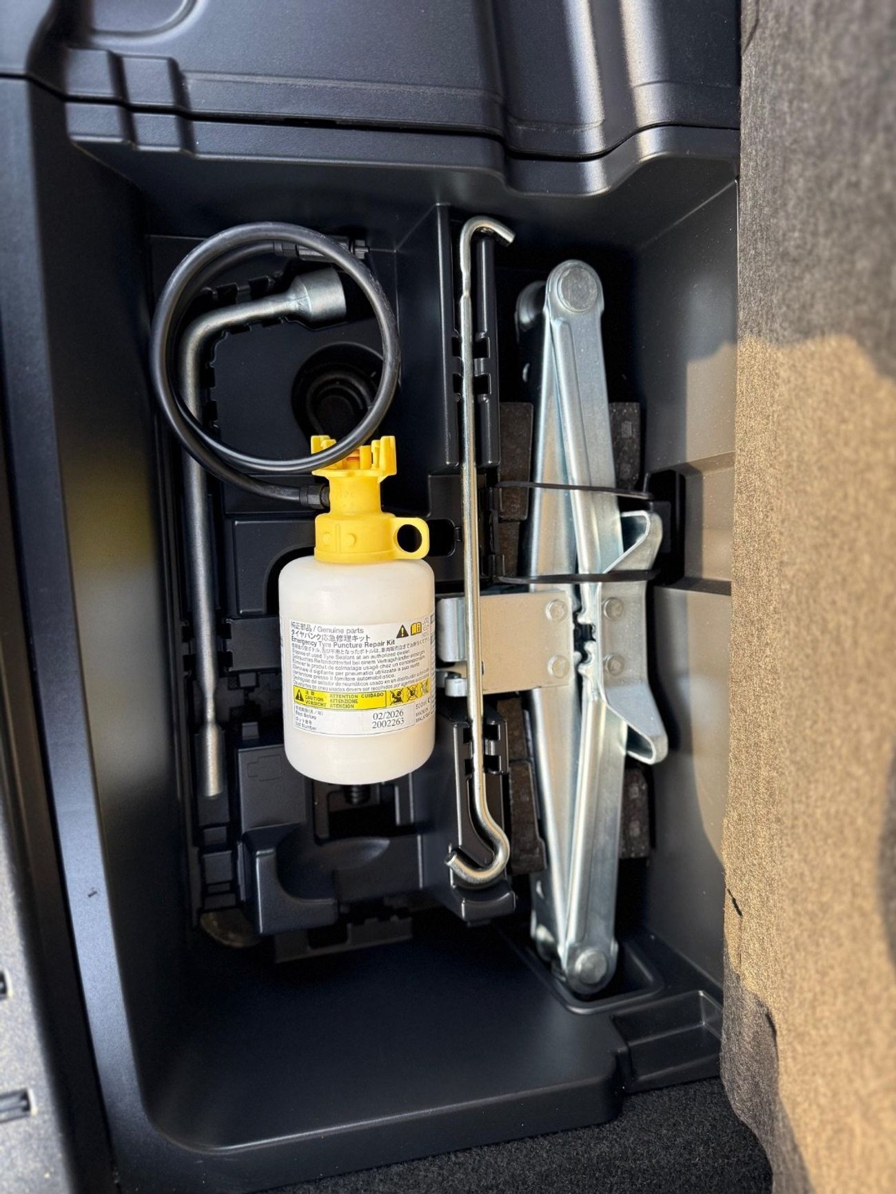 لكزس RX450h L Platinum 3.5L (7 Seater)