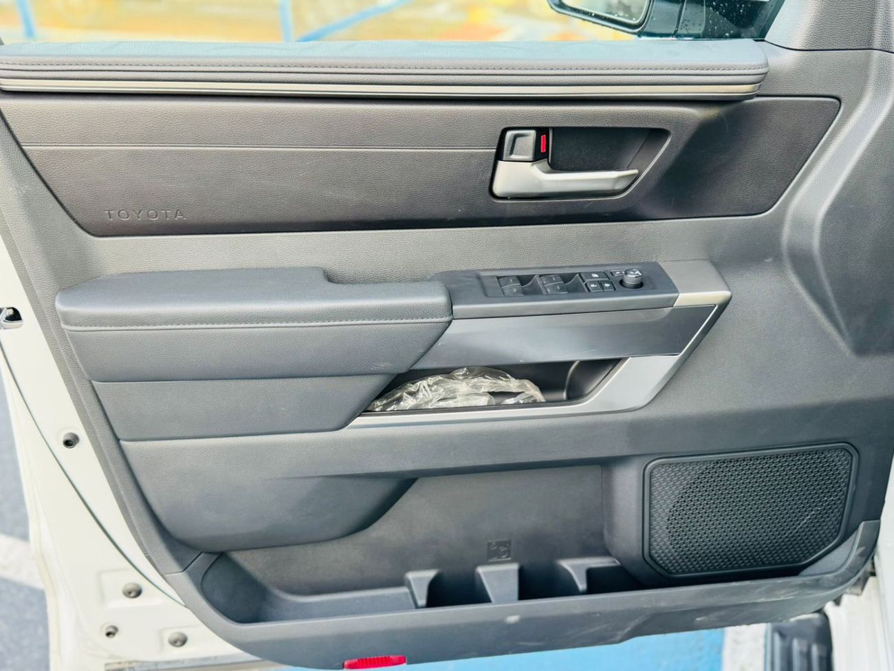 تويوتا سيكويا TRD OFFROAD