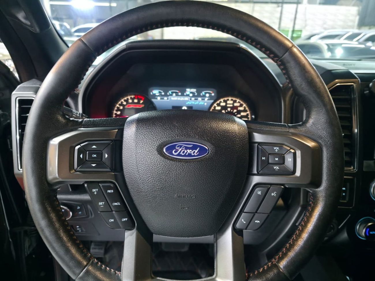 Ford F 150 Lariat Luxury Pack 5.0L (396 HP)