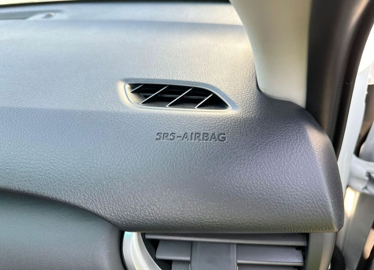 تويوتا فورتونر 2025 Toyota Fortuner 4.0L AT Petrol (Black)