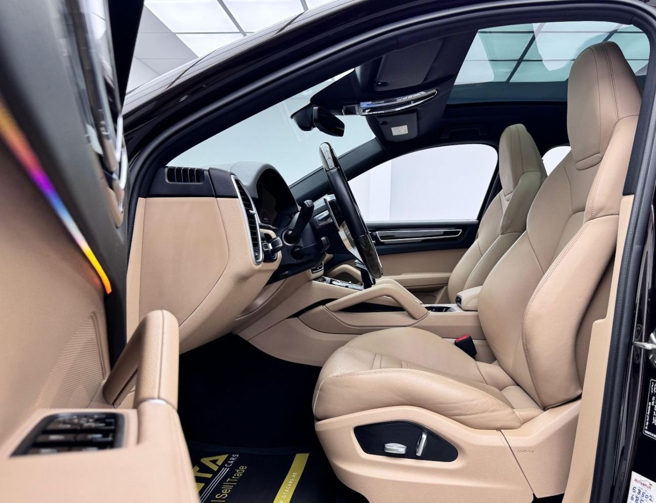 Porsche Cayenne Base Coupe 2021 Porsche Cayenne Coupe, Warranty, Sport Chrono Package, Excellent Condition, GCC