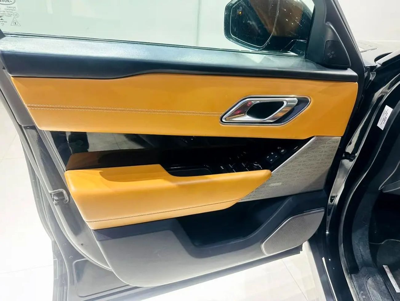 Land Rover Range Rover Velar 2210 P.M P380 R DYNAMIC GCC SPECS RECENTLY SERVICE DONE FROM AGENCY WITH ONE YEAR WARRANTY