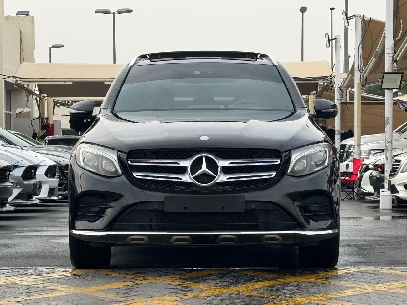 مرسيدس بنز GLC 300 Premium + 2.0L