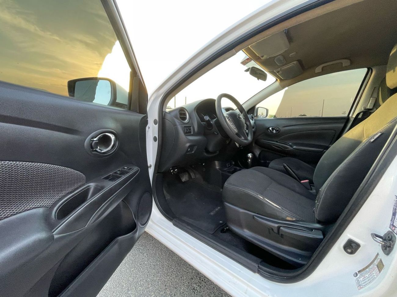 Nissan Versa 2018 Nissan Versa (Sunny) SV 1.5L V4 MidOption  Economical