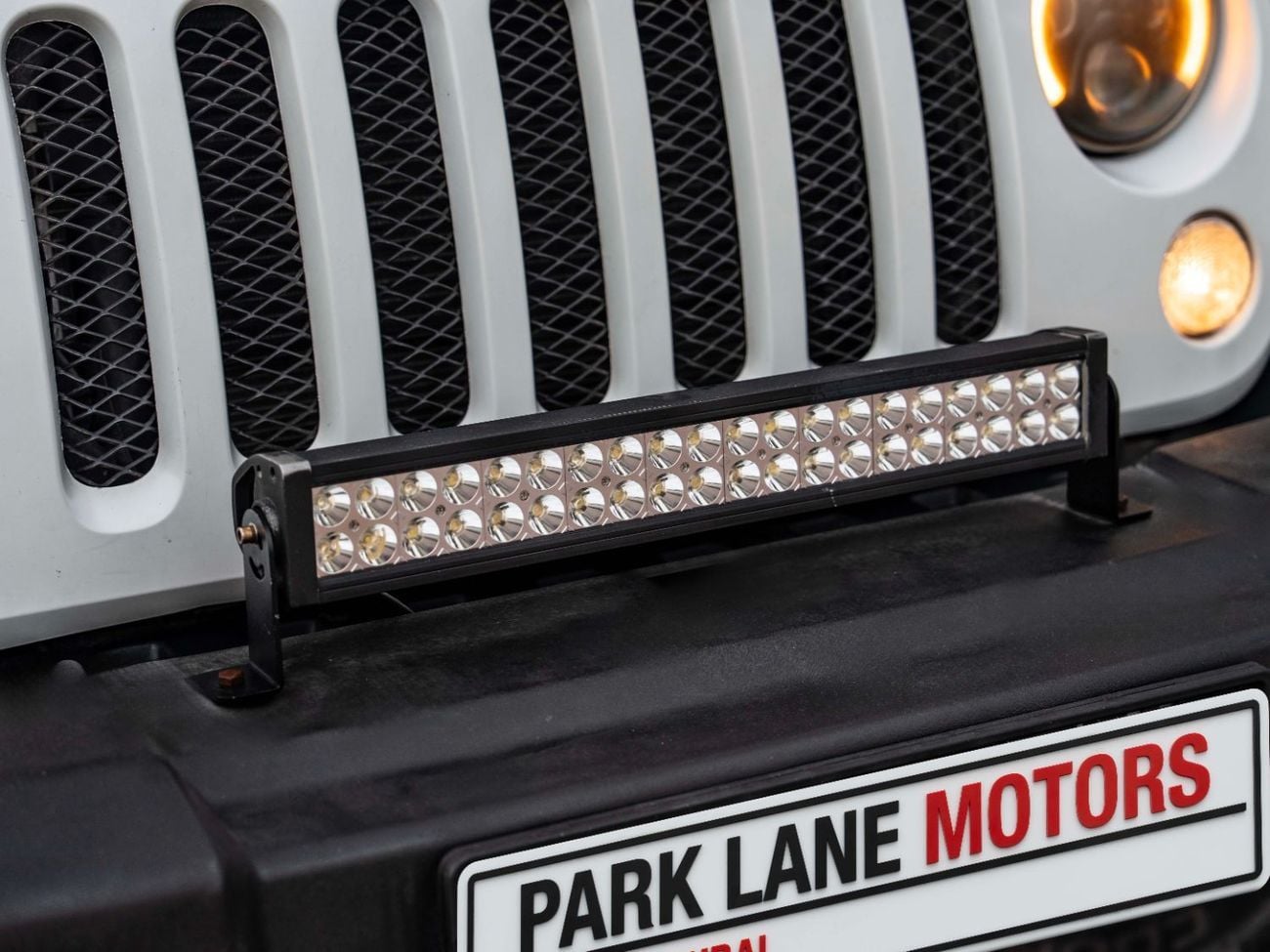 Jeep Wrangler Sport 3.6L A/T