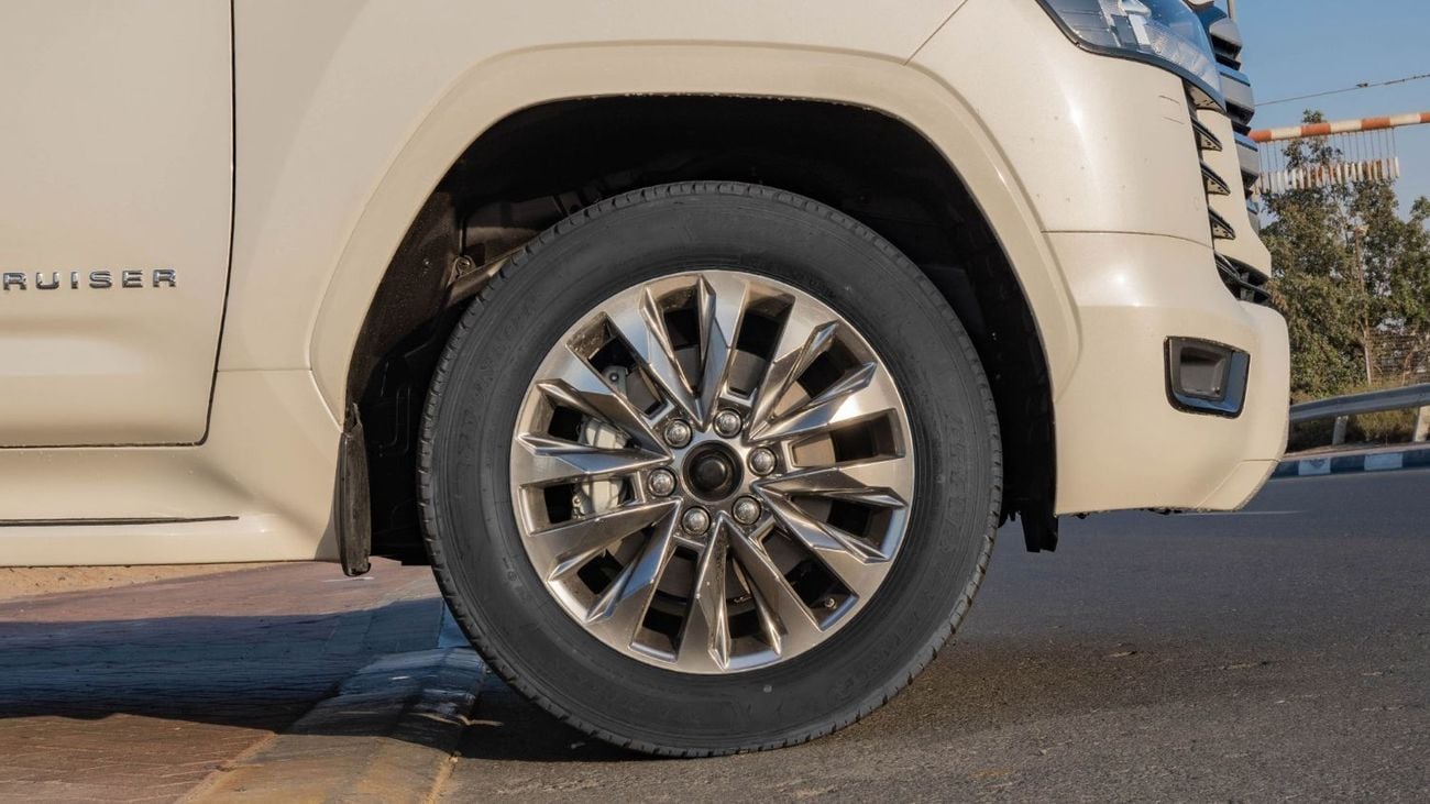 تويوتا لاند كروزر 2026 Toyota Land Cruiser 300 GXR 3.3L Twin Turbo AT Diesel (White)