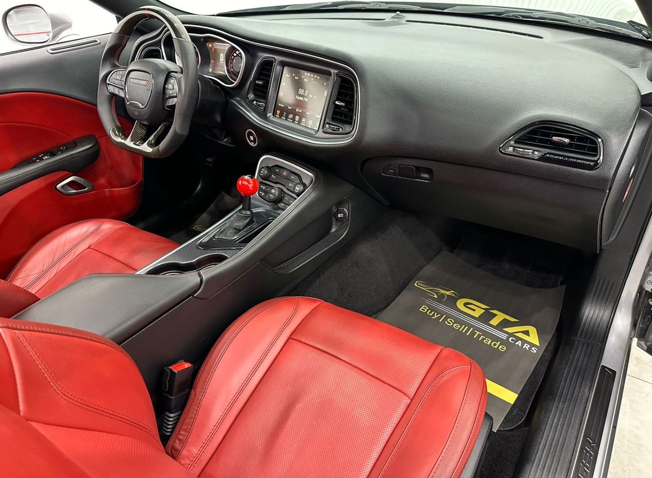 دودج تشالينجر 2016 Dodge Challenger R/T Widebody(Full Option), Full Agency Service History, GCC