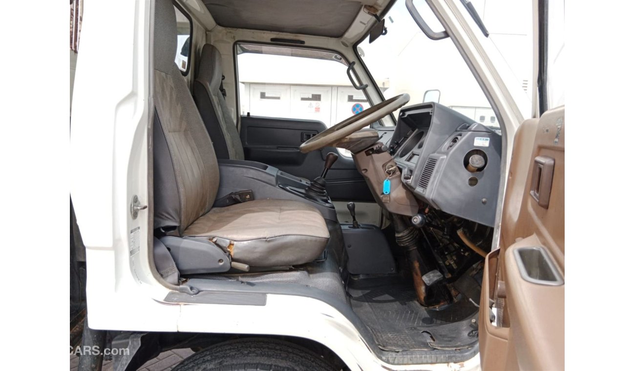 Toyota Dyna TOYOTA DYNA TRUCK RIGHT HAND DRIVE (PM1310)