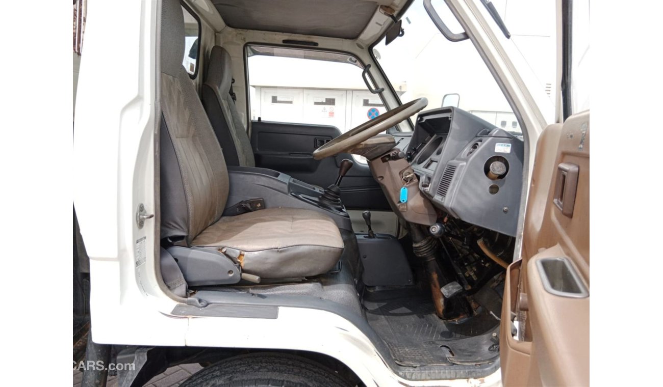 تويوتا داينا TOYOTA DYNA TRUCK RIGHT HAND DRIVE (PM1310)