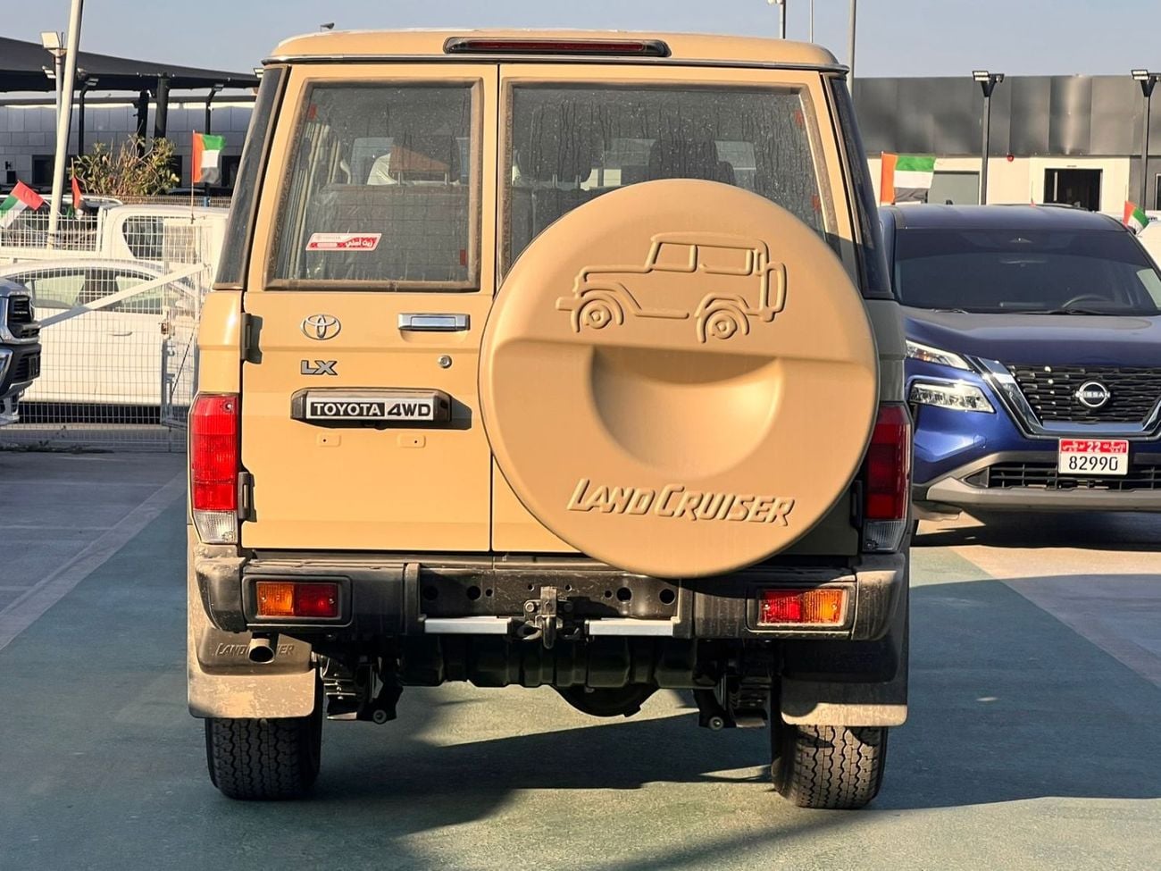 تويوتا لاند كروزر بيك آب Hard Top Std 4.0L