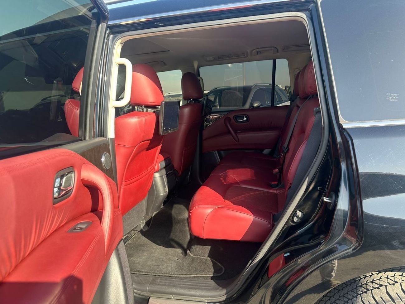 Nissan Patrol LE Titanium 5.6L