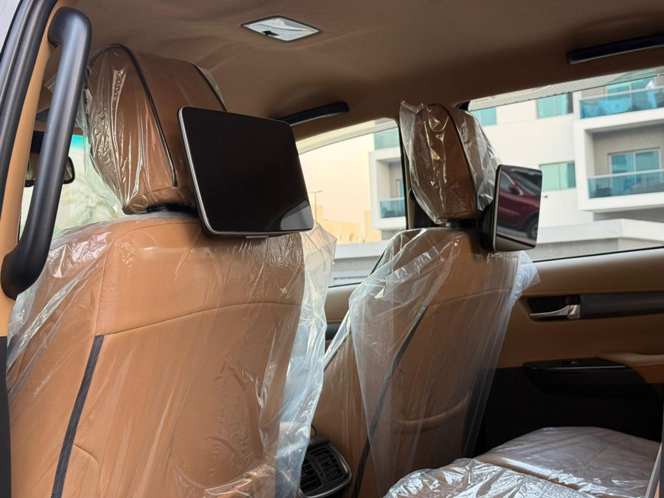 تويوتا هيلوكس 2.8L Special Edition A/T