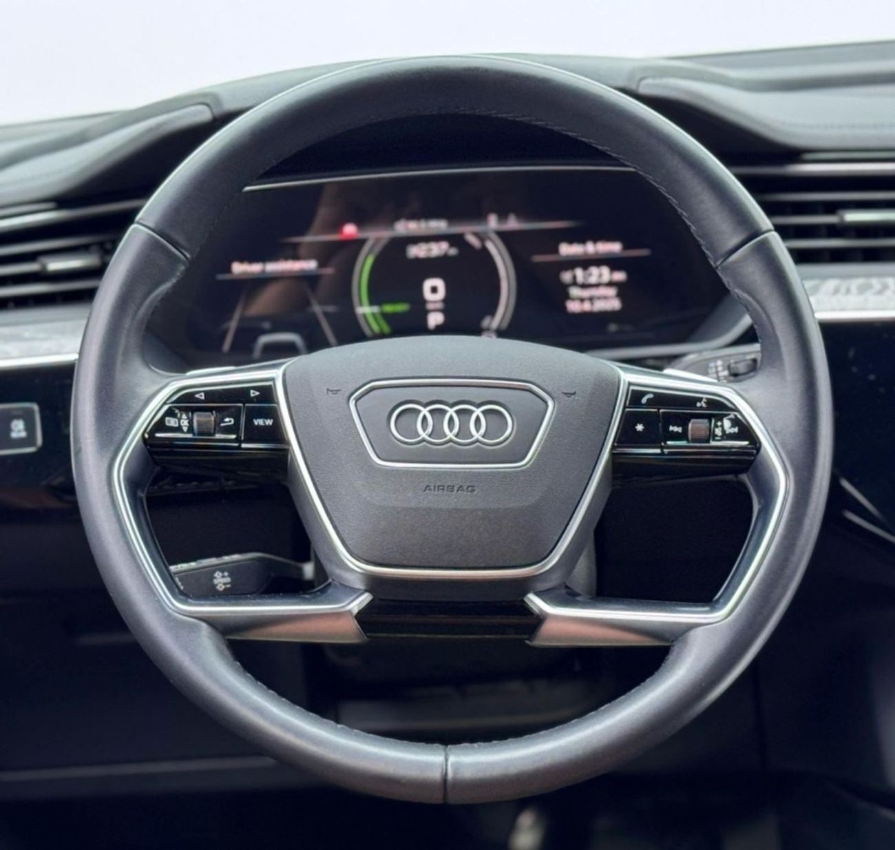 Audi etron 95 kWh Quattro 2022 Audi e-tron Quattro, Agency Warranty Till 27, Full Service History, GCC