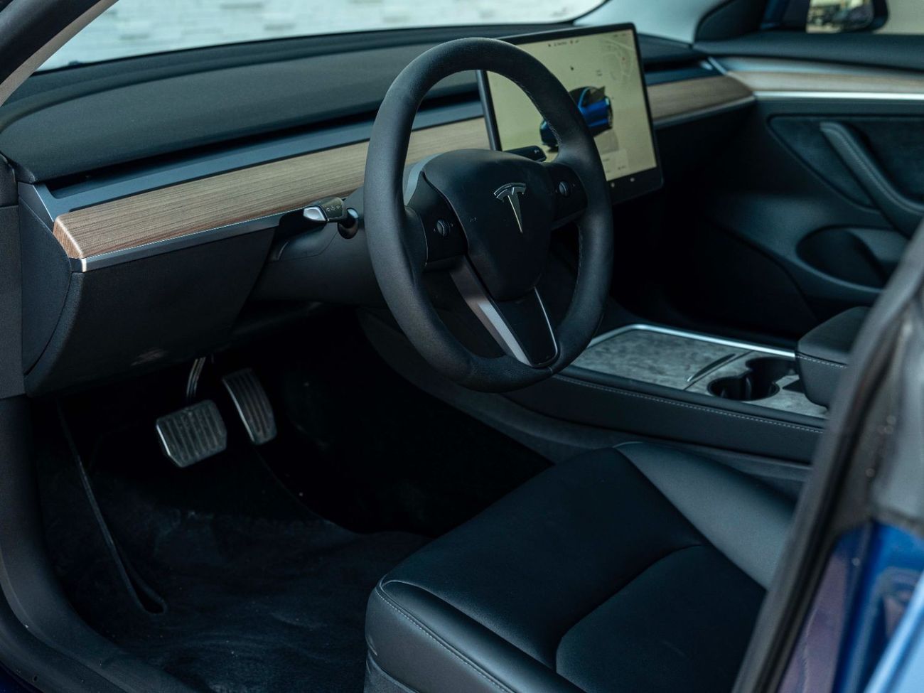 Tesla Model Y AED 2,437 PM • MODEL 3 LONG RANGE • OFFICIAL TESLA BATTERY AND DRIVE UNIT WARRANTY UNTIL 2031