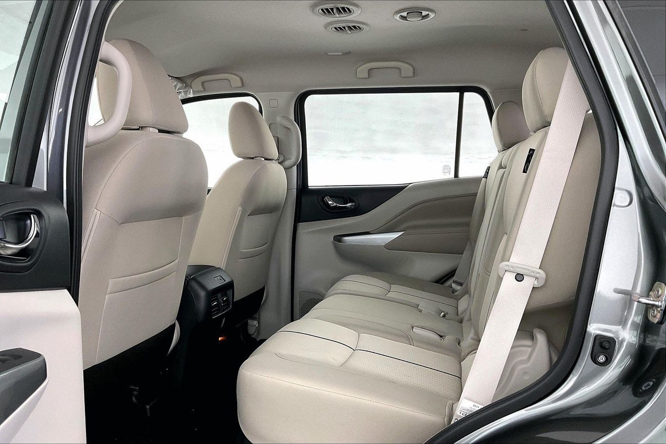 نيسان إكستيرا Titanium | ضمان مجاني لمدة عام | 0 دفعة أولى