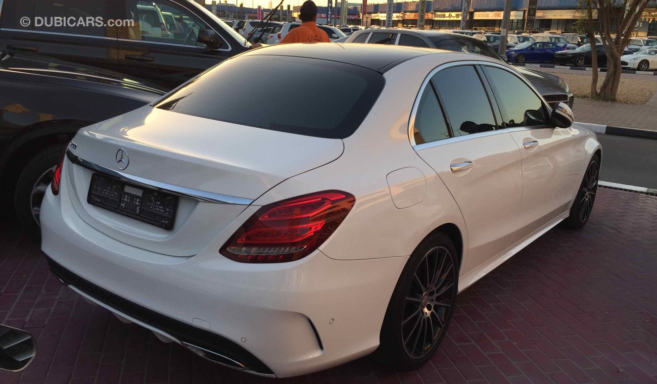 مرسيدس بنز C200 AMG. KT