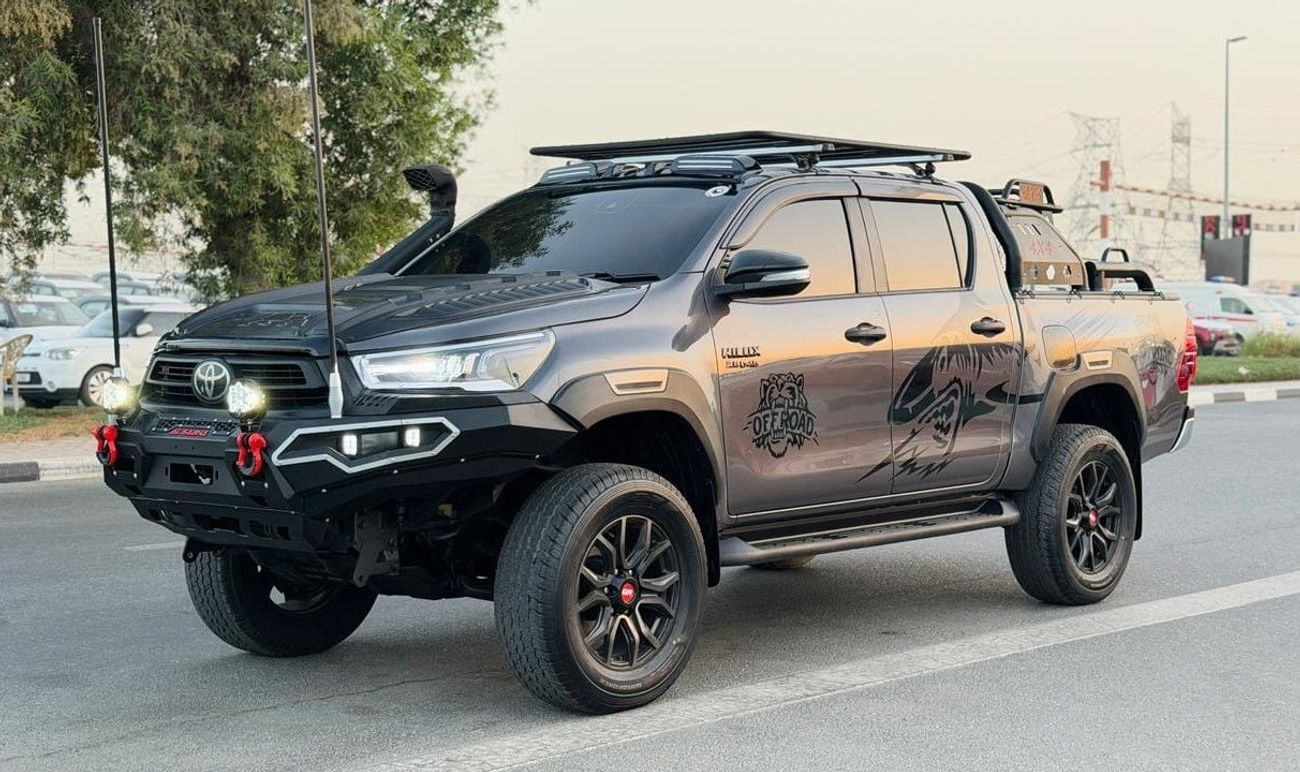 تويوتا هيلوكس OFF-ROAD MODIFIED | DOUBLE CABIN | HEAVY FRONT BUMPER | POWER SEATS | 2.8L | AUTOMATIC | 2022 | SNOR