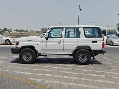 Toyota Land Cruiser 70 LC76 LX LC78 2.8L 5DOOR Hardtop diesel manual