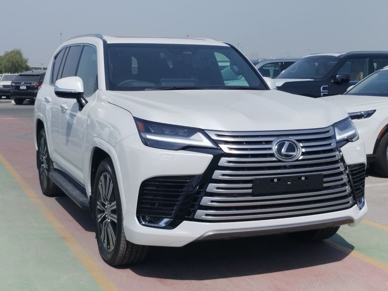 لكزس LX 600 SIGNATURE Lexus Lx600 RHD white colour exterior and red interior petrol engine 2025 brand new