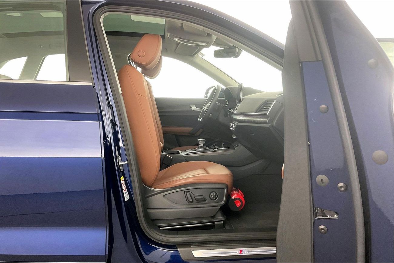 أودي Q5 45 TFSI quattro S-Line & Technology Selection | National Day Celebration | شامل الضمان | 0 ﺪﻔﻋﺓ ﺃﻮﻟﻯ