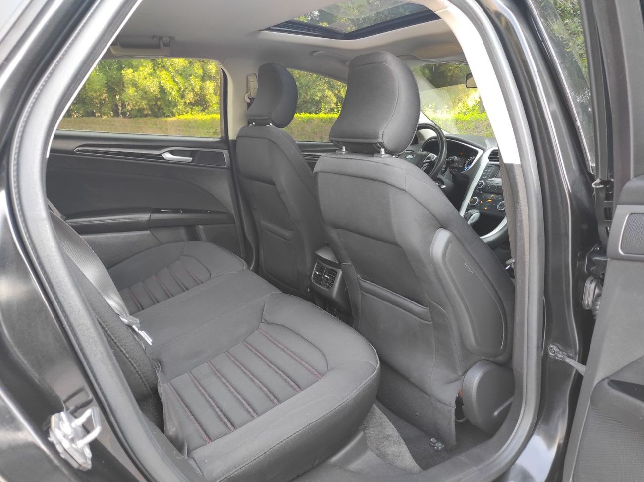 فورد فيوجن SE 2.0L Ford Fusion 2015 gcc V4 full opstions