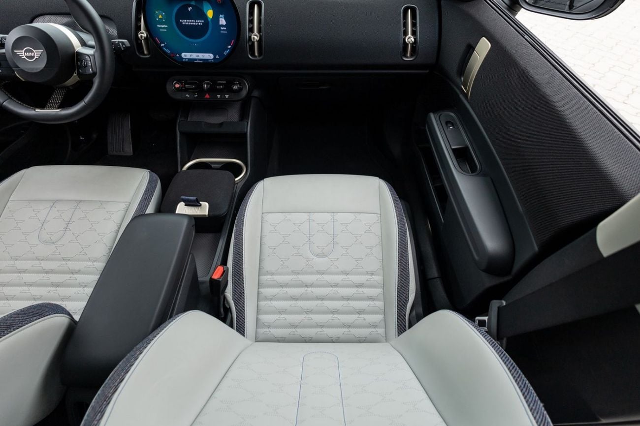 Mini Countryman 2024 MINI Countryman Cooper GCC | Agency Warranty | Service Contract for 2,033.00 AED monthly
