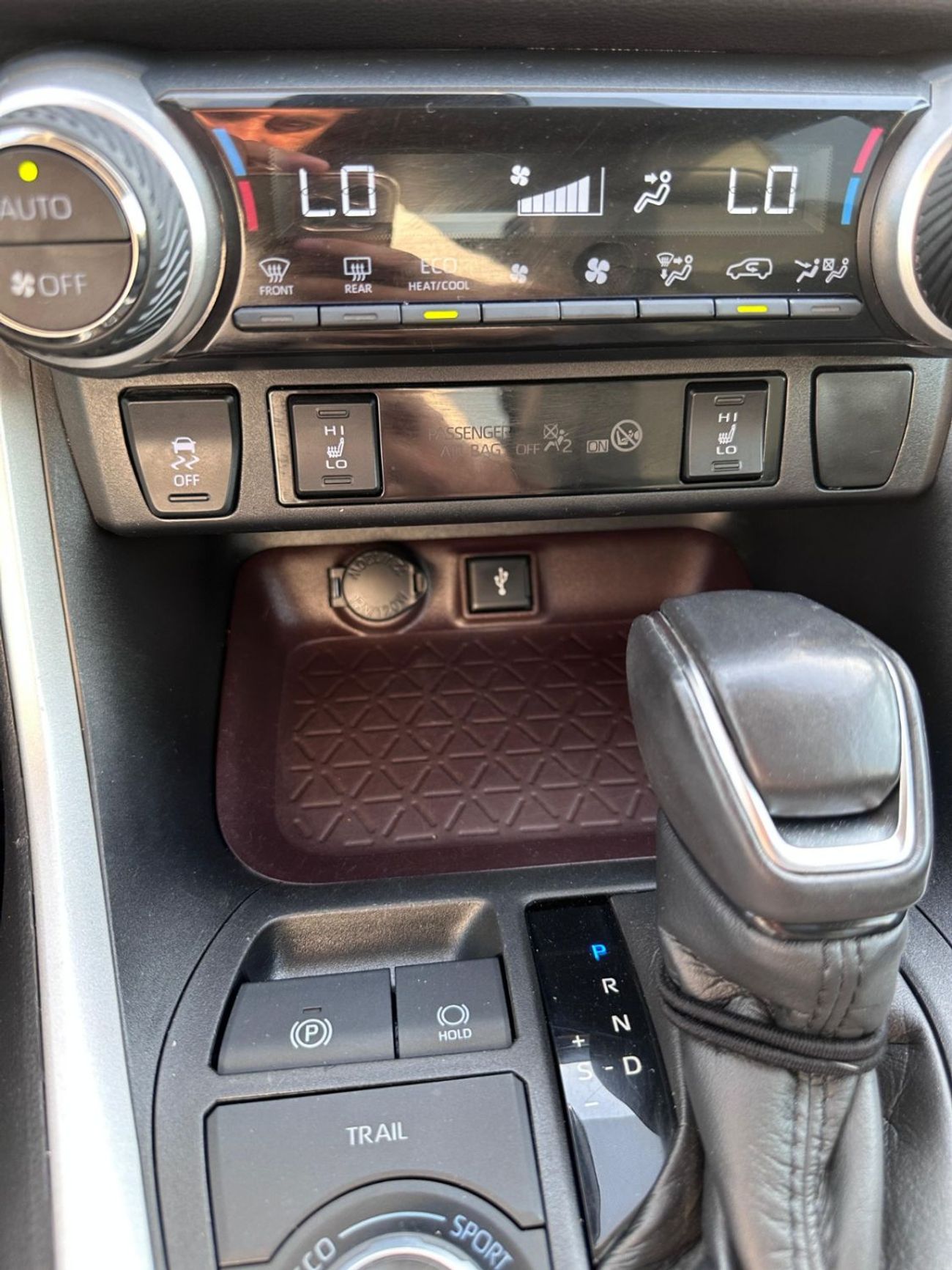 تويوتا راف ٤ RAV 4 2021 4WD PETROL HYBRID LEFT HAND