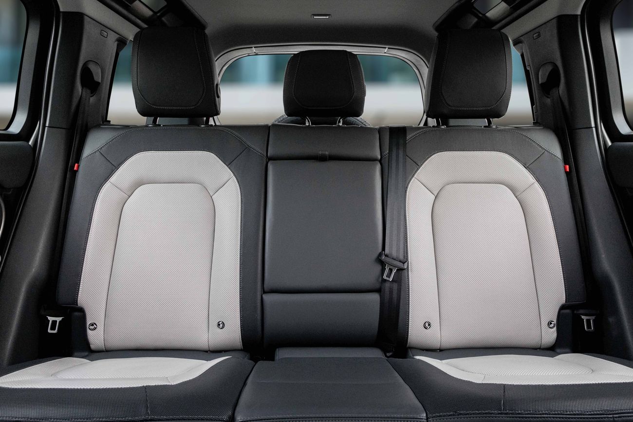 Land Rover Defender Defender | Warranty  | 6,855 P.M | 0% Downpayment | Defender | Land Rover Warranty