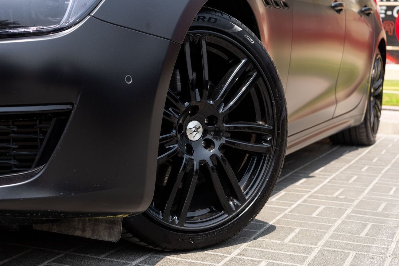 مازيراتي جيبلي GranLusso 3.0L