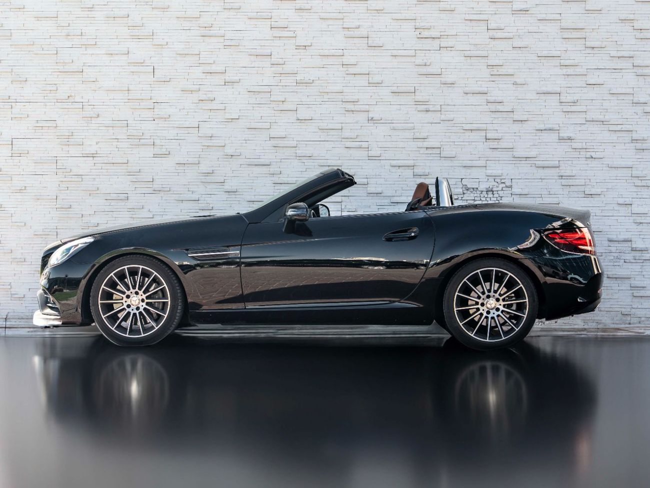 مرسيدس بنز SLC 200 Std 2.0L