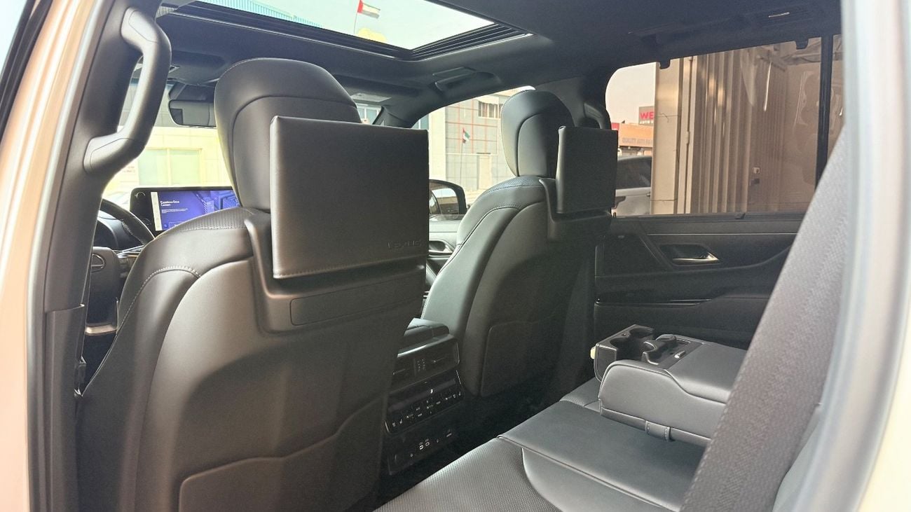Lexus LX600 SIGNATURE