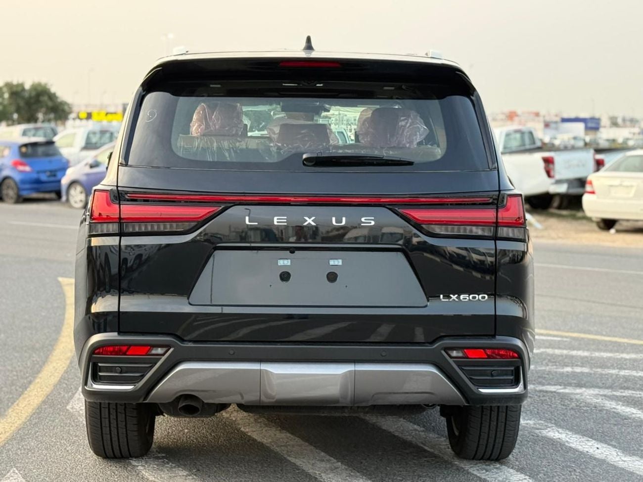 لكزس LX 600 Lexus LX 600 2026 Lexus LX600 Signature 3.5L AT Petrol (Black)
