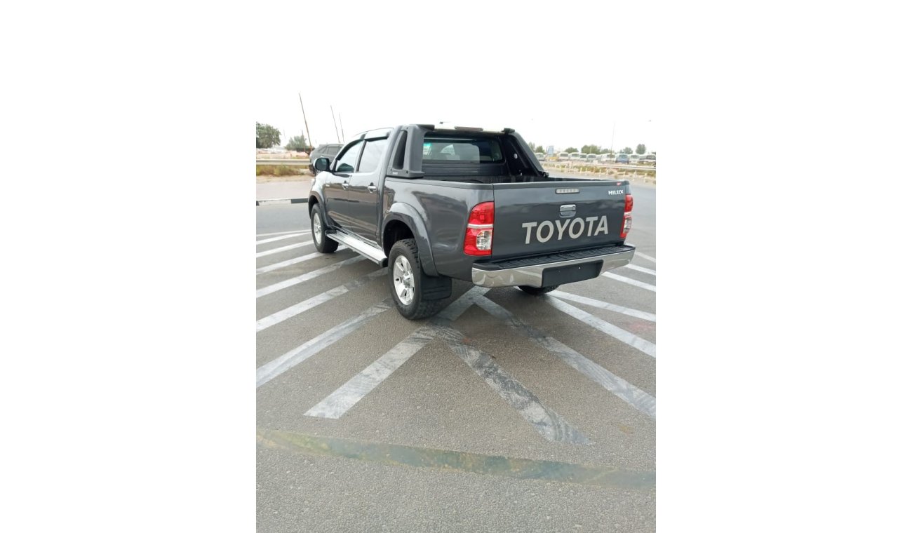 Toyota Hilux TOYOTA HILUX PICKUP MODEL 2012 COLOUR GREY GOOD CONDITION ONLY FOR EXPORT