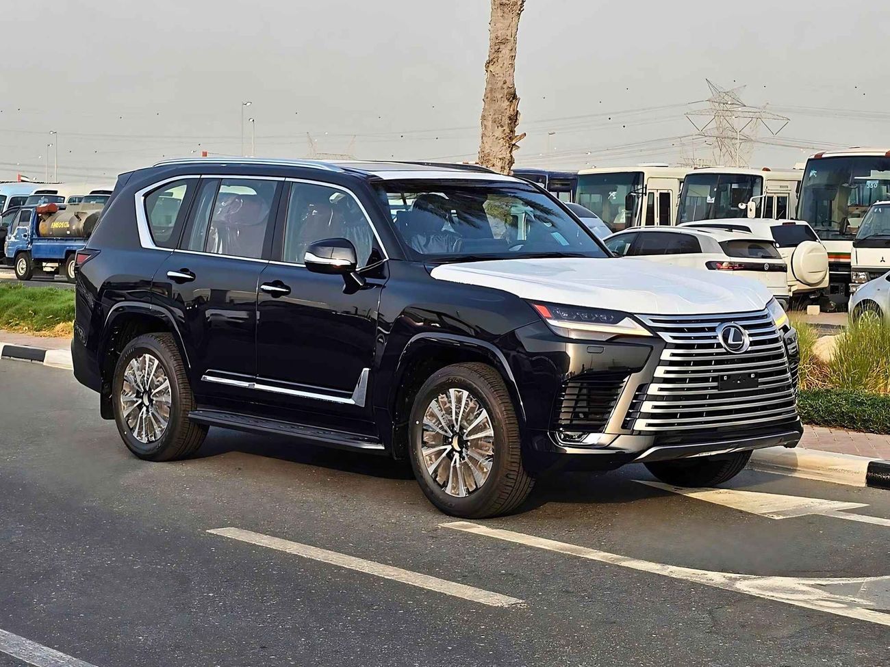 Lexus LX 600 3.5L SIGNATURE | MARK LEVINSON | HUD | 7 SEATS | RADAR | TOP VARIANT | (CODE# 68009)