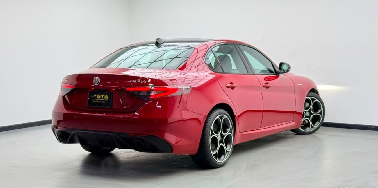 Alfa Romeo Giulia VELOCE 2024 Alfa Romeo Giulia Veloce Q2, 2031 Alfa Warranty + Service Pack, Full Alfa Service History, GCC