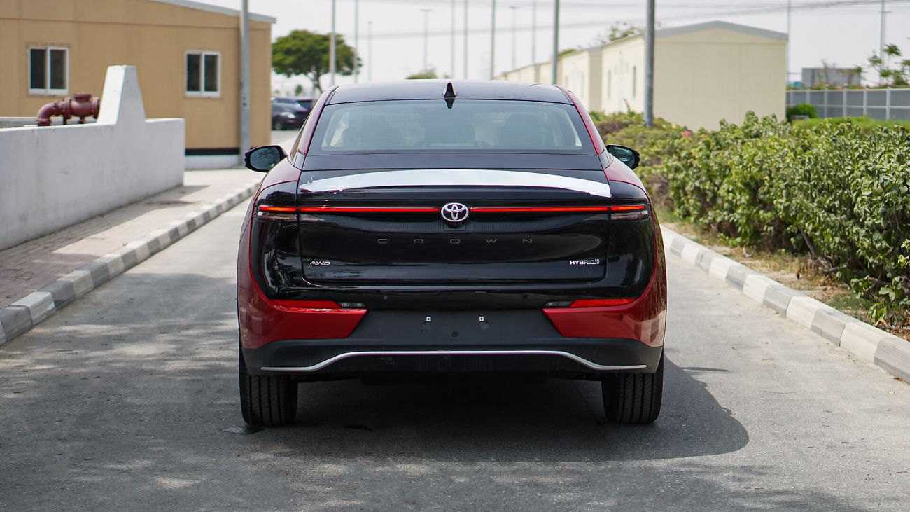 Toyota Crown Platinum 2.4l Turbo Hybrid AWD 2-Tone 2023 GCC 0Km