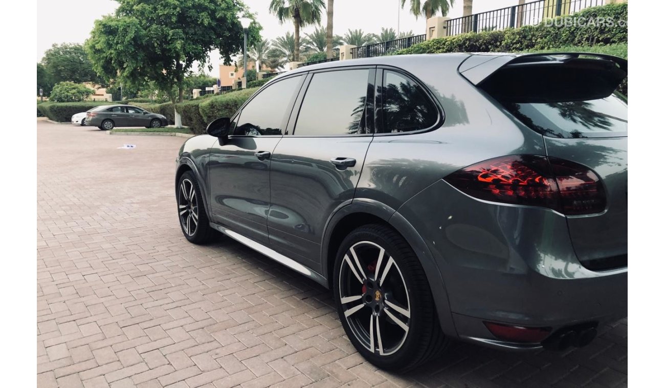 Porsche Cayenne GTS