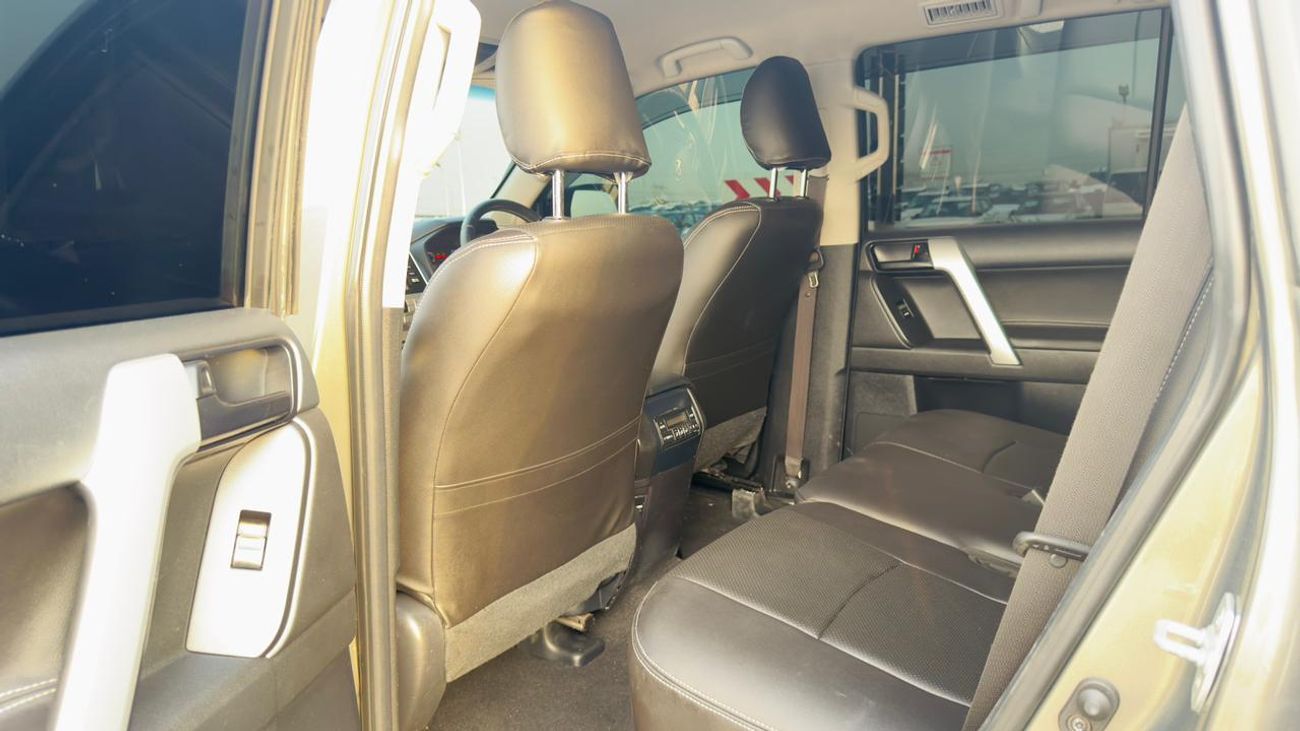 Toyota Prado OFF ROAD MODIFIED | MANUAL TRANSMISSION | AWNING CAMPING TENT | PUSH START | 2.8L DIESEL | RHD