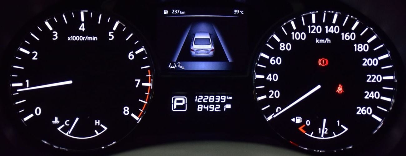 نيسان ألتيما SL EXCELLENT DEAL for our Nissan Altima SL ( 2015 Model ) in Blue Color GCC Specs